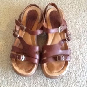 FLASH SALE LOVELY DANSKO LEATHER ADJUSTABLE SANDAL